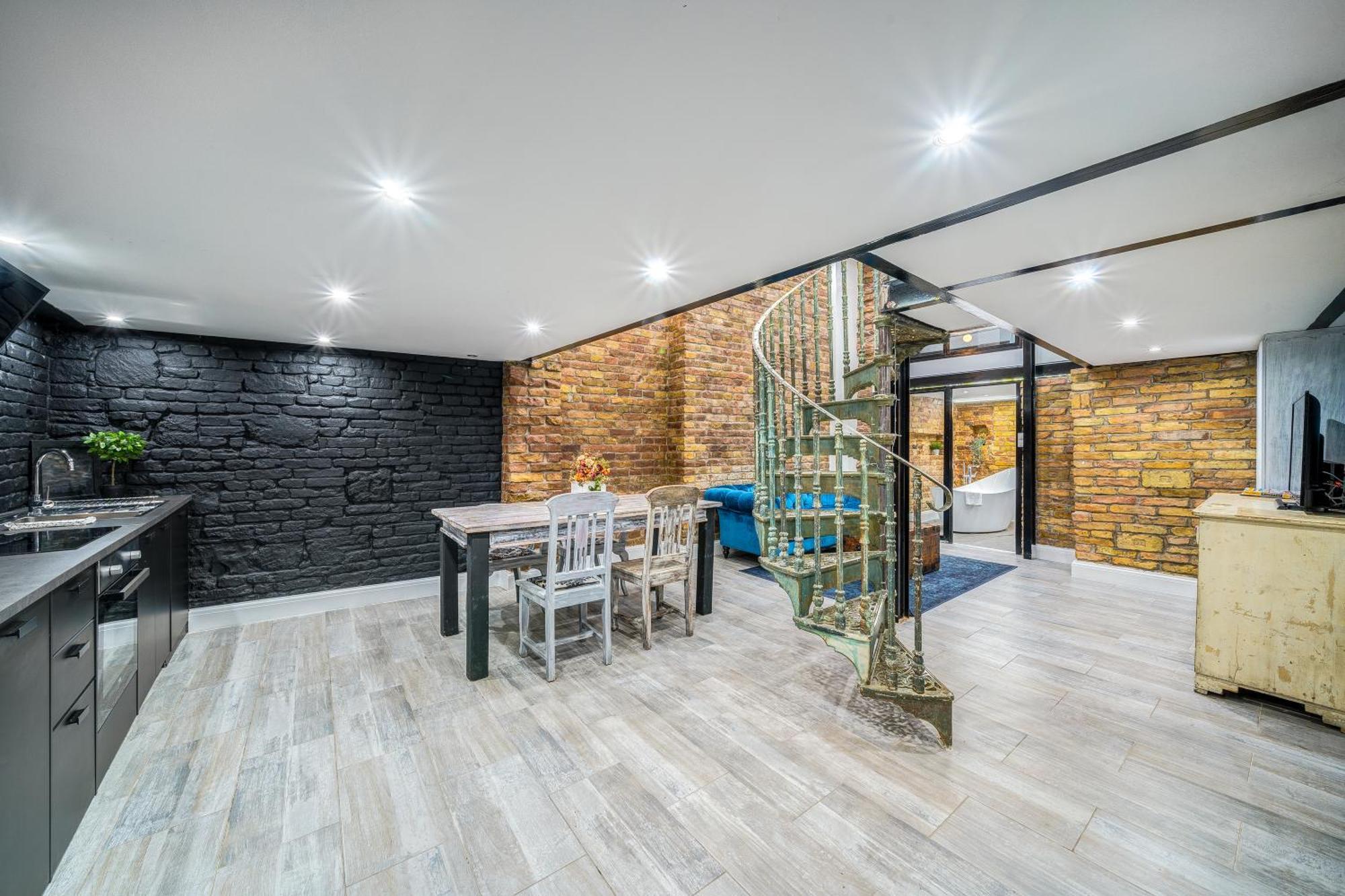 City Center Loft Haven: Modern Elegance Budapeste Exterior foto