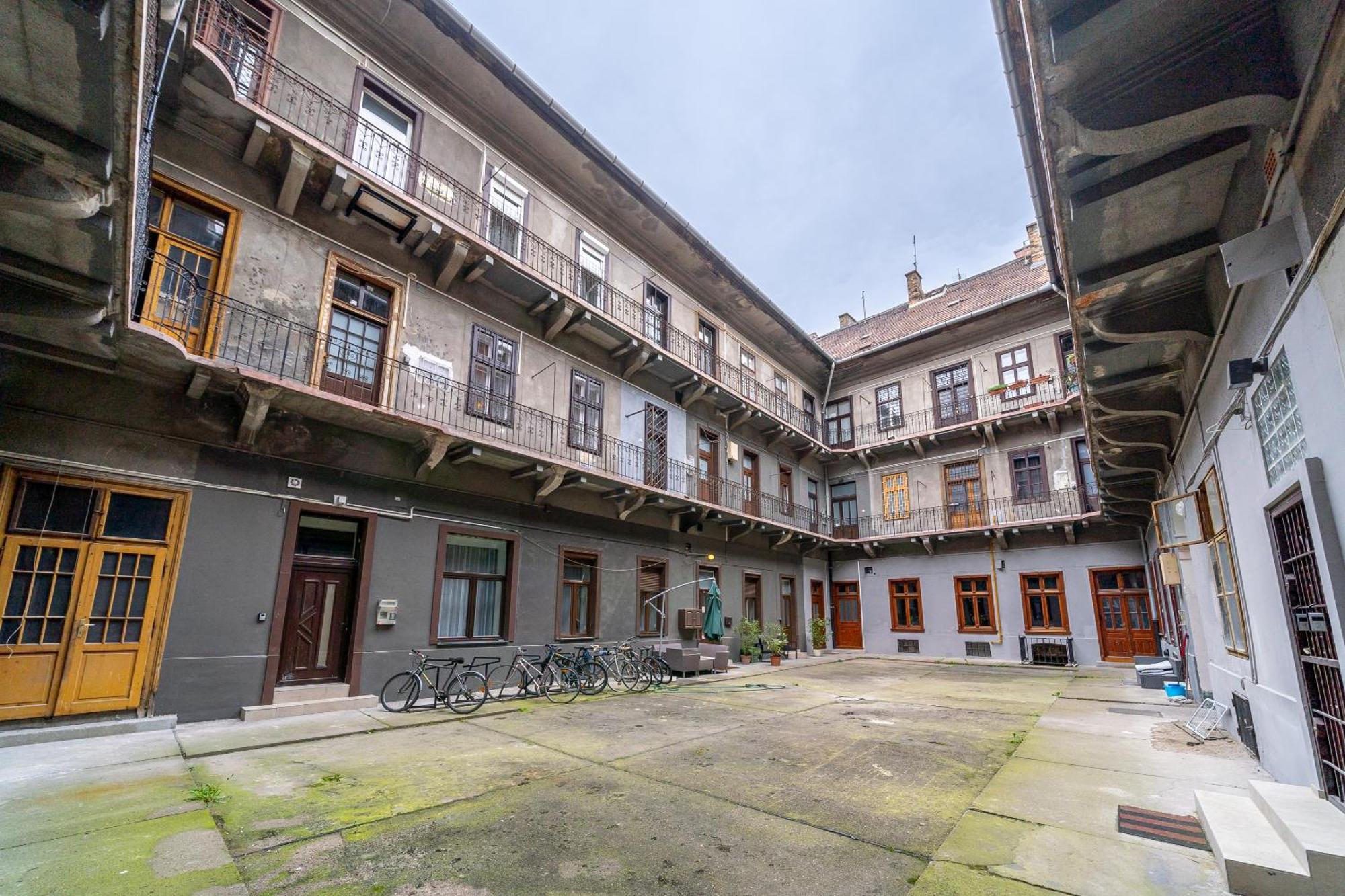 City Center Loft Haven: Modern Elegance Budapeste Exterior foto