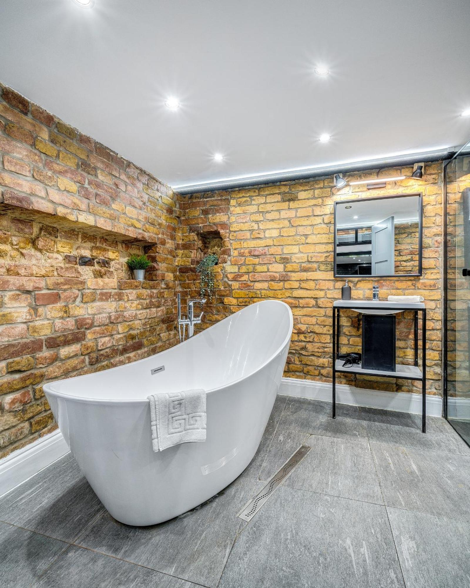 City Center Loft Haven: Modern Elegance Budapeste Exterior foto